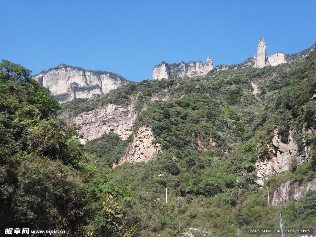 关山红石峡