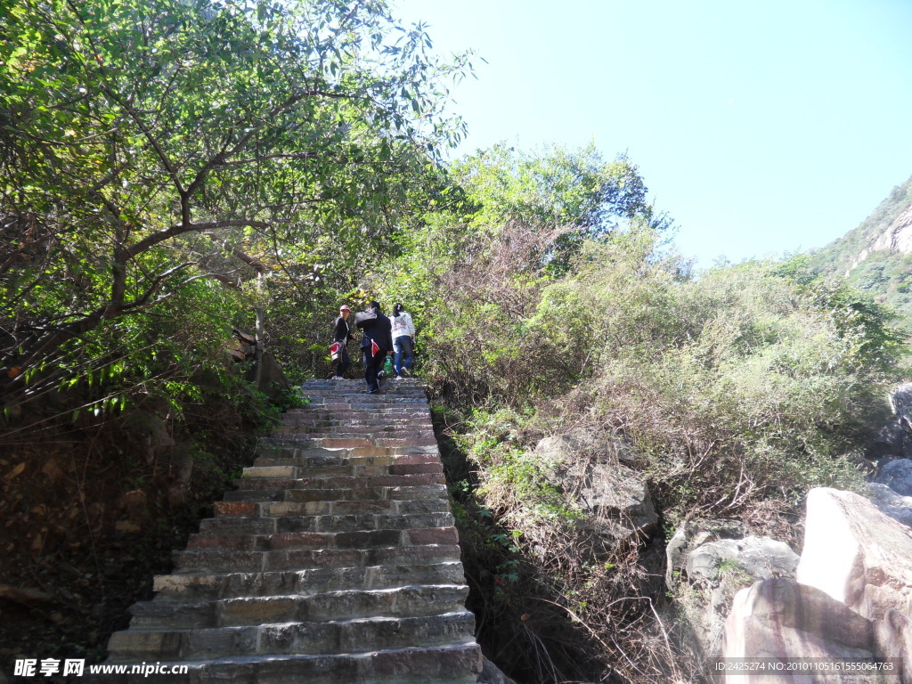 关山红石峡