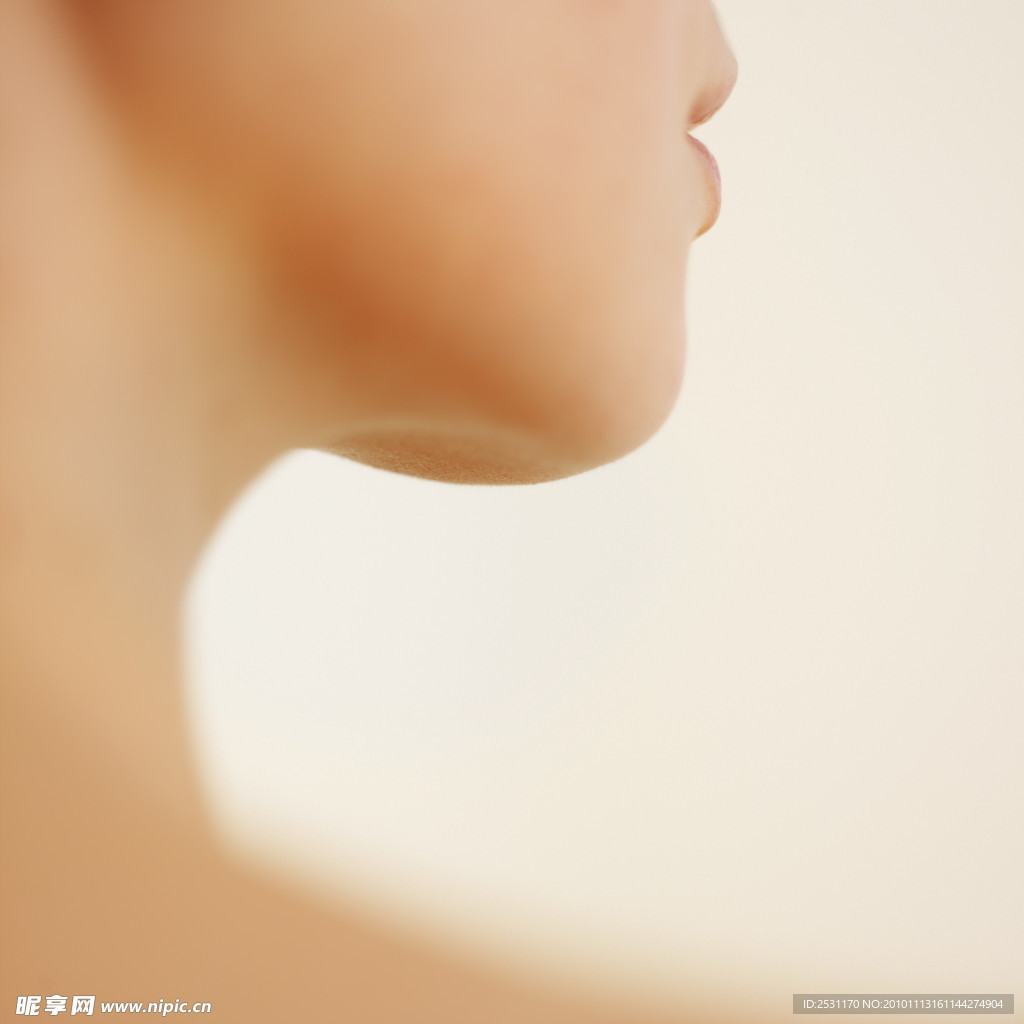 女性