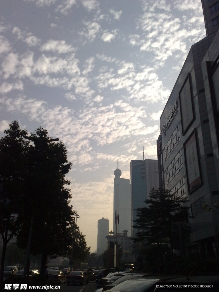 清爽的城市早晨