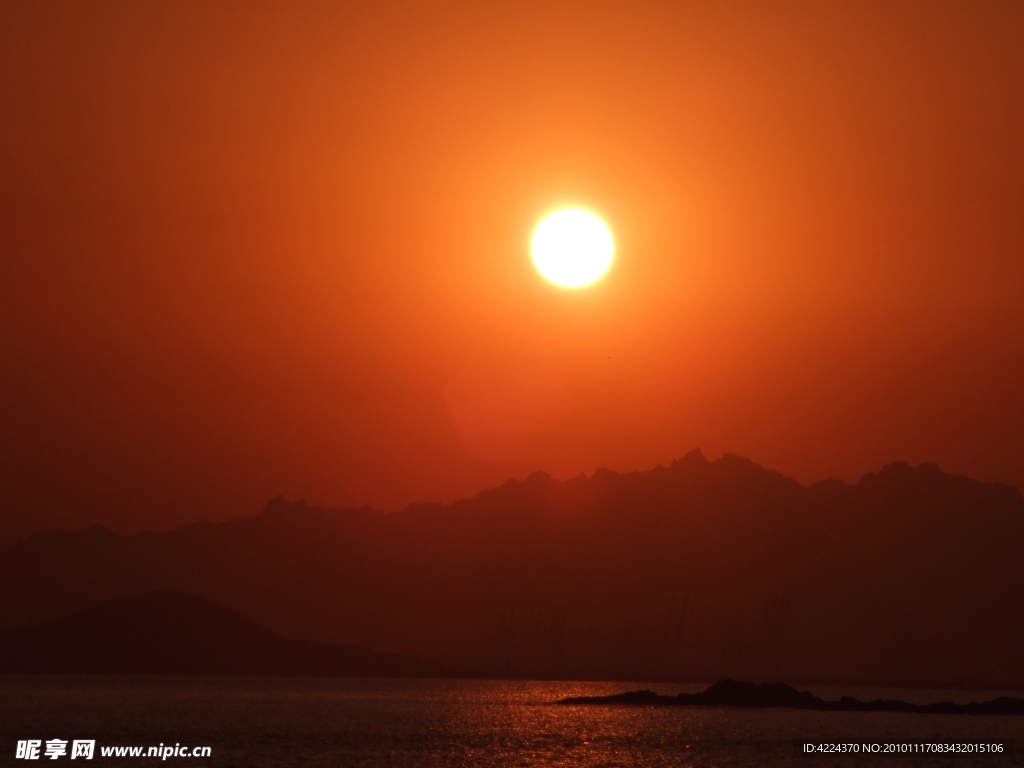 夕阳照耀