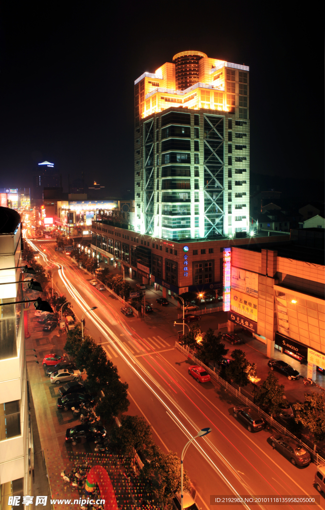 浙江余姚新建路夜景