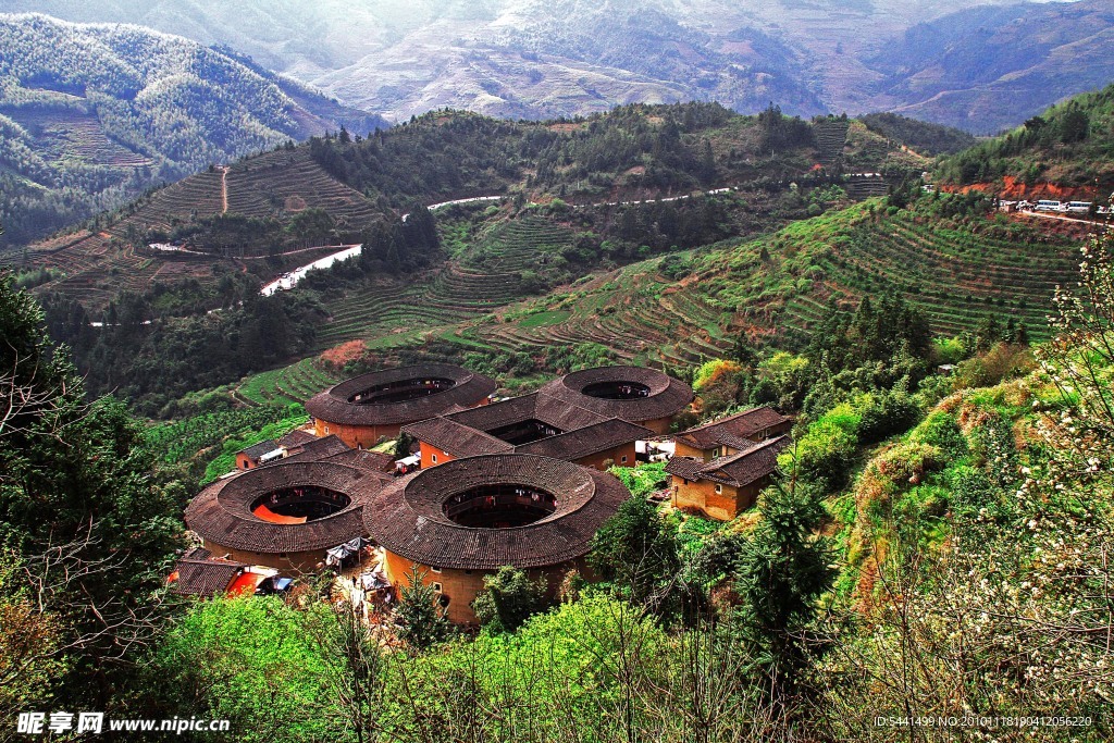 福建四菜一汤 土楼