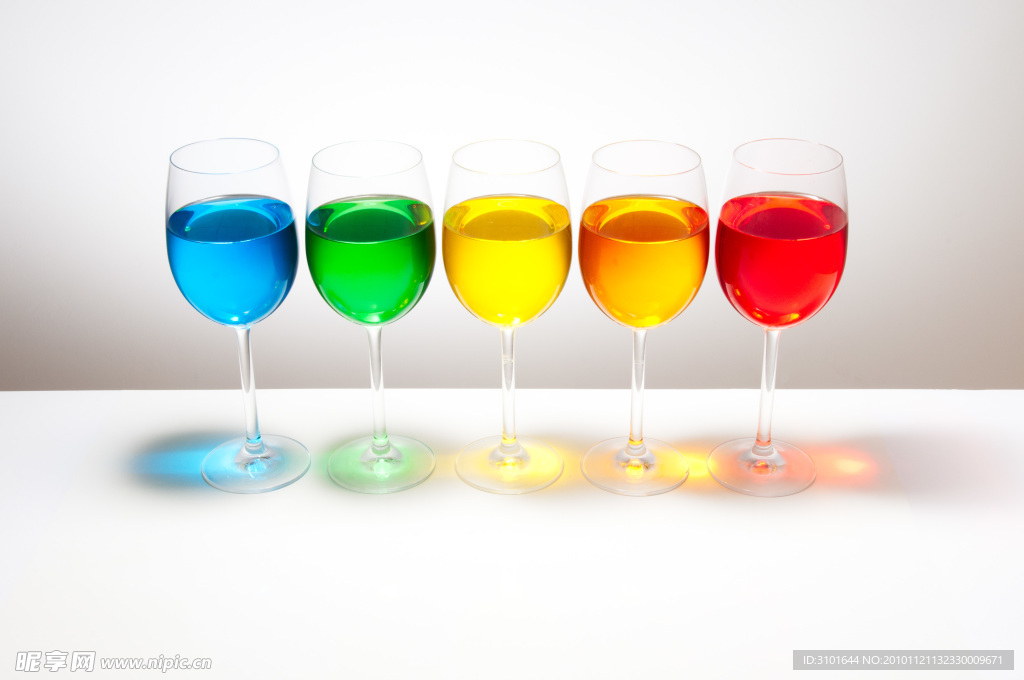 五色玻璃酒杯
