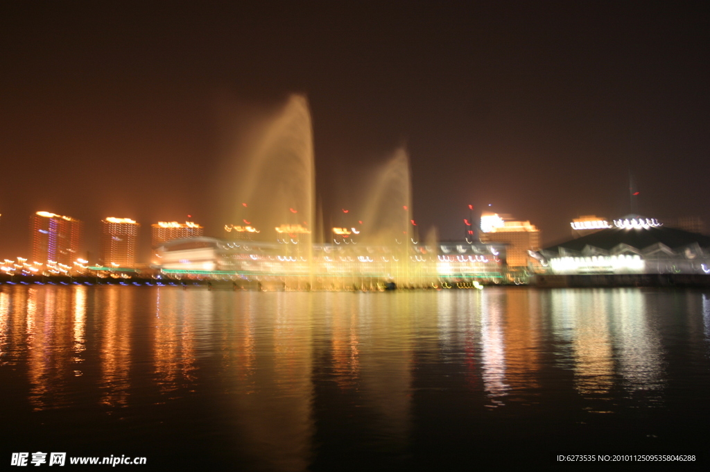 夜色美景人留恋