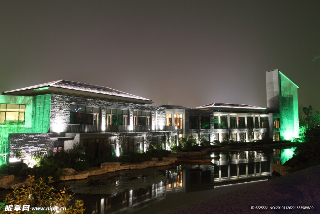 水街夜景