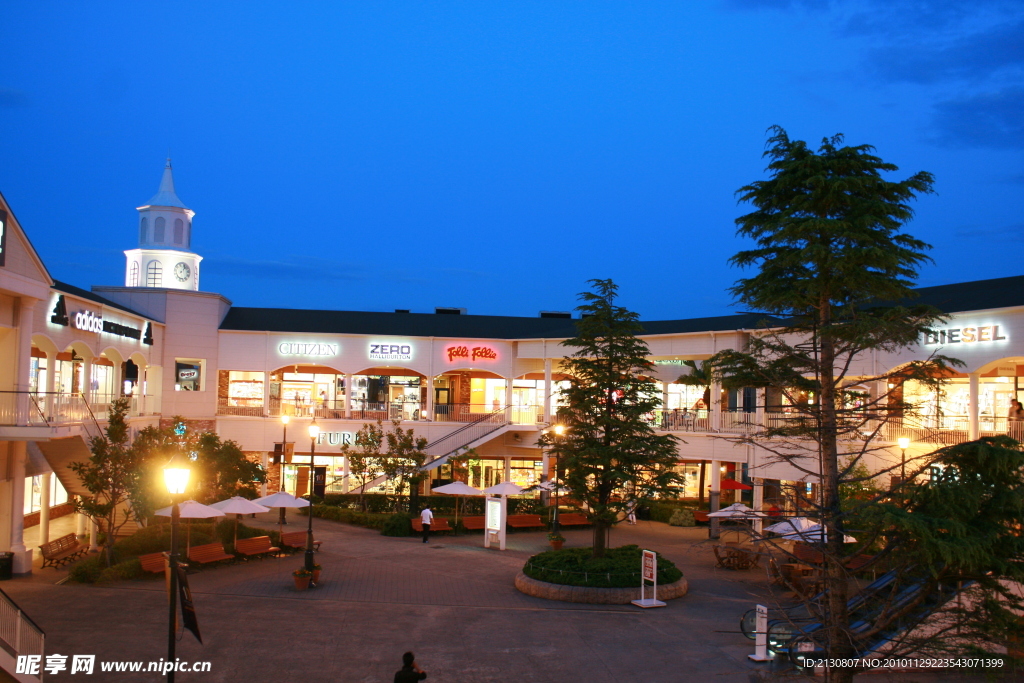日本关西临海购物城夜景