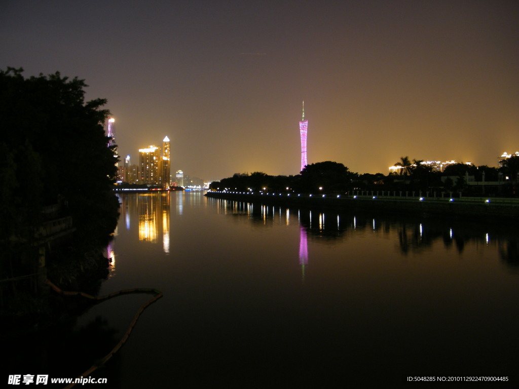 小蛮腰夜景