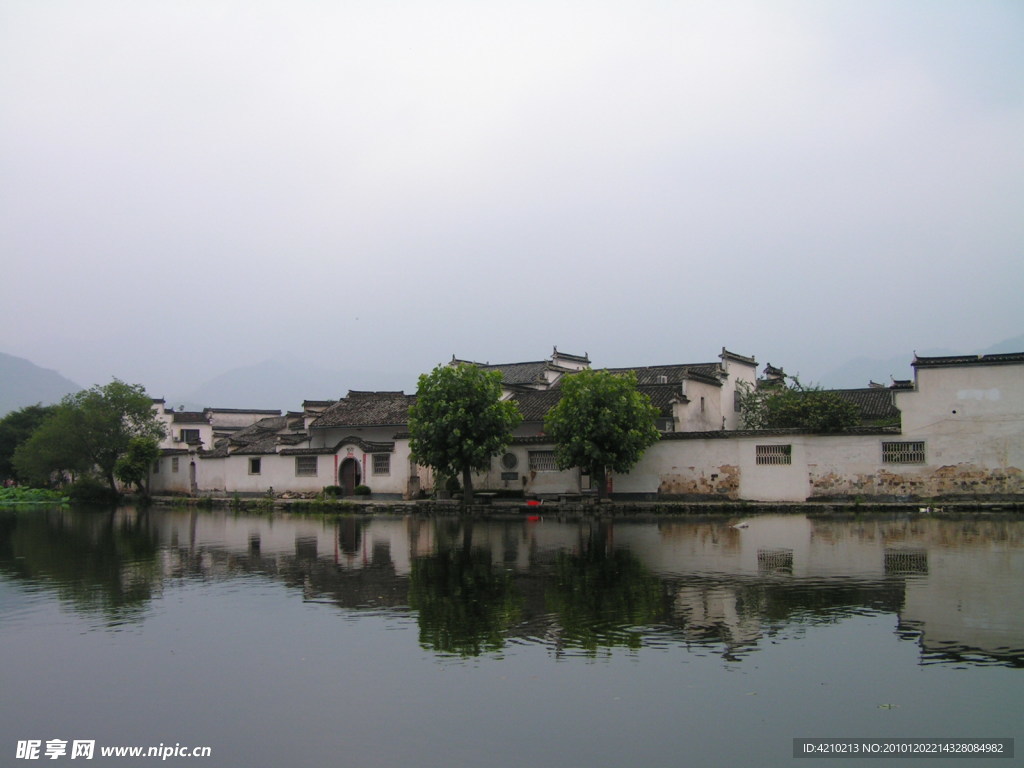 宁静的宏村