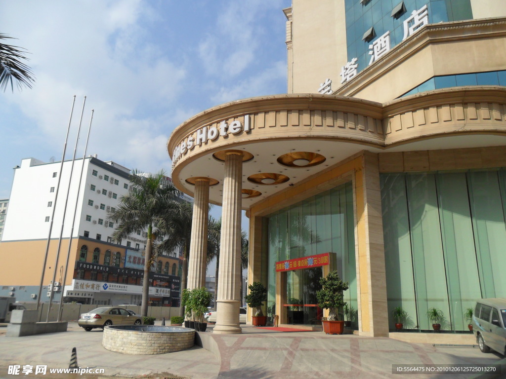 酒店大门