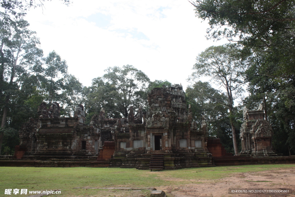 柬埔寨周萨神庙（中国修复）