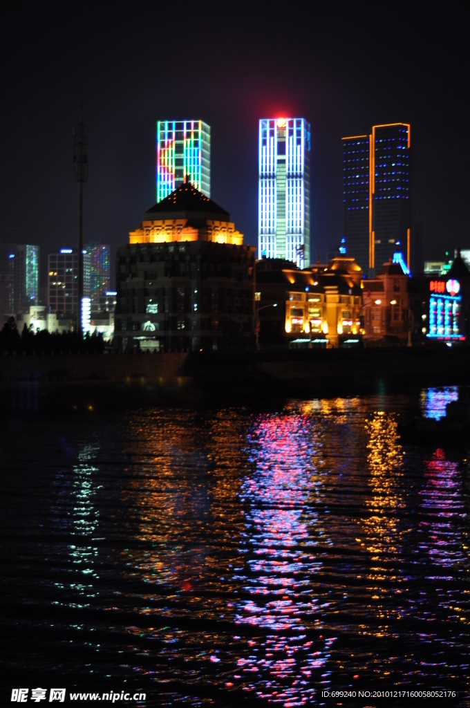 大连星海广场夜景马栏河