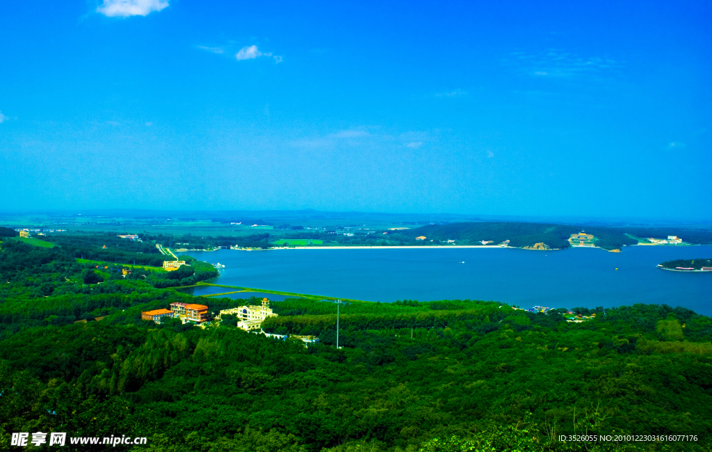 二龙山水库远景