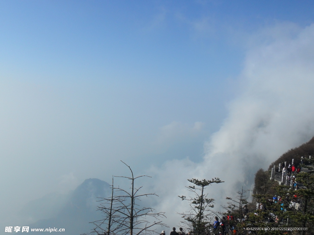 峨眉山舍身崖