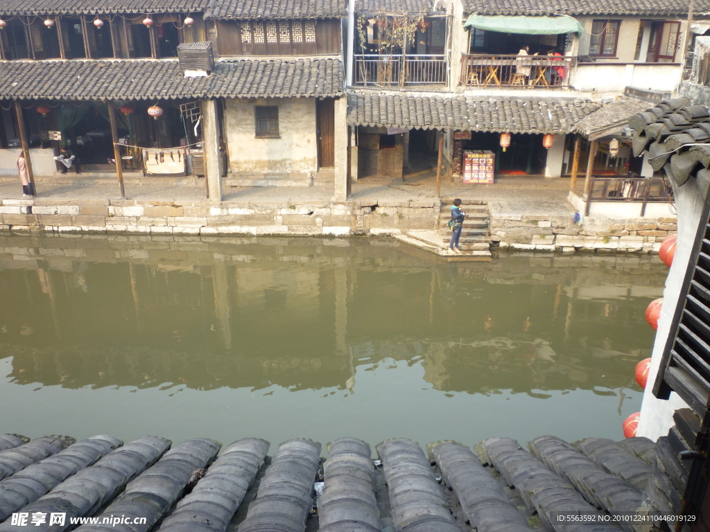 小河