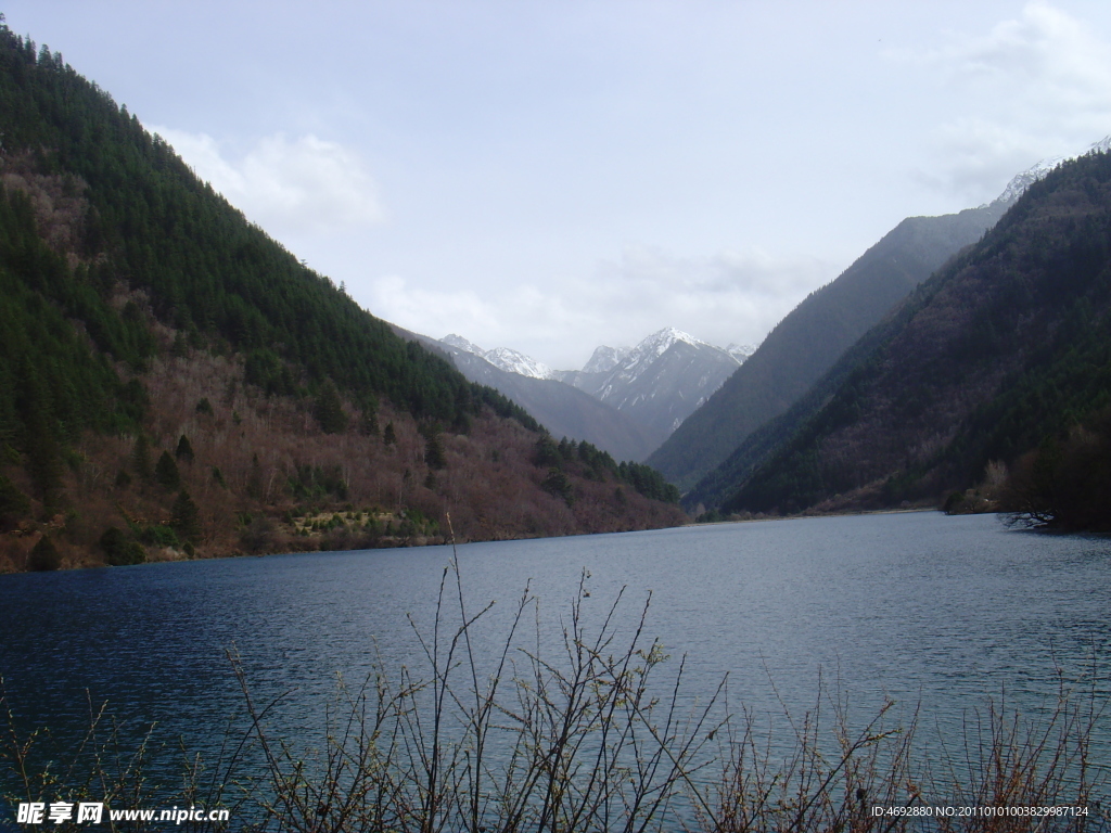 雪山湖