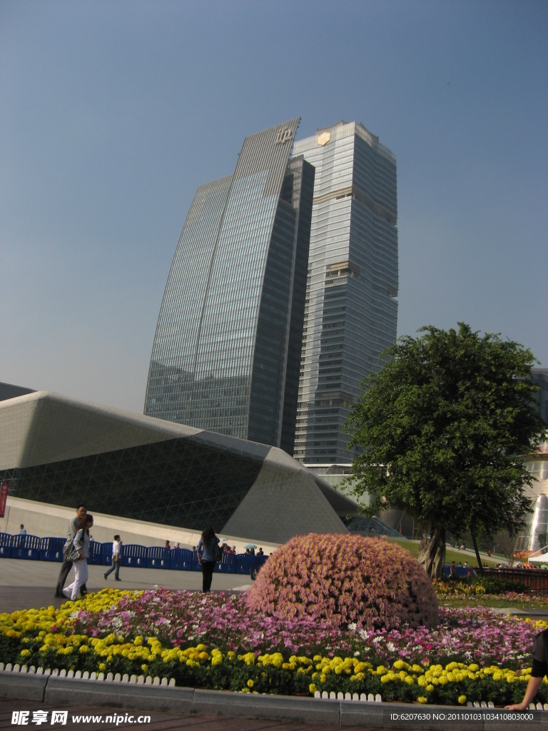 合景国际金融广场商业大厦