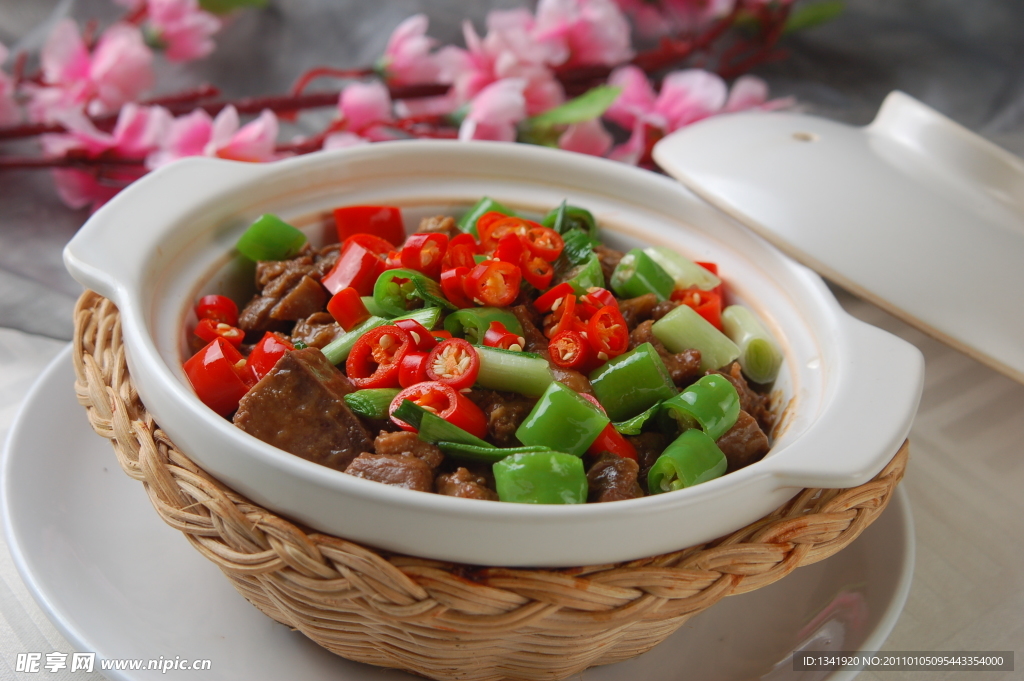香辣野鸭煲