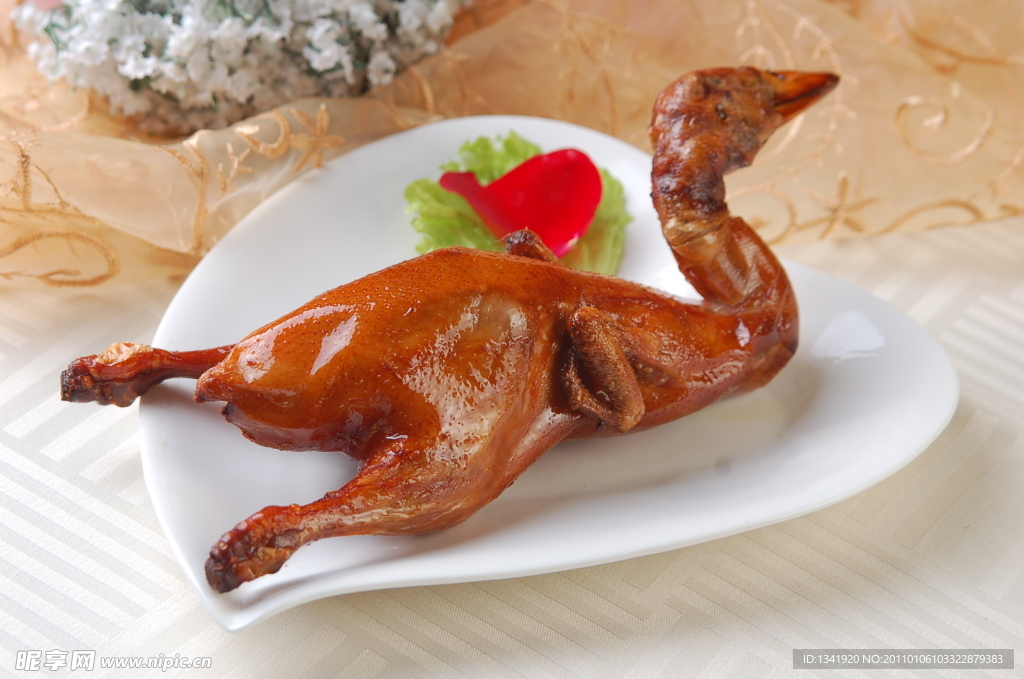 吊烧乳鸭