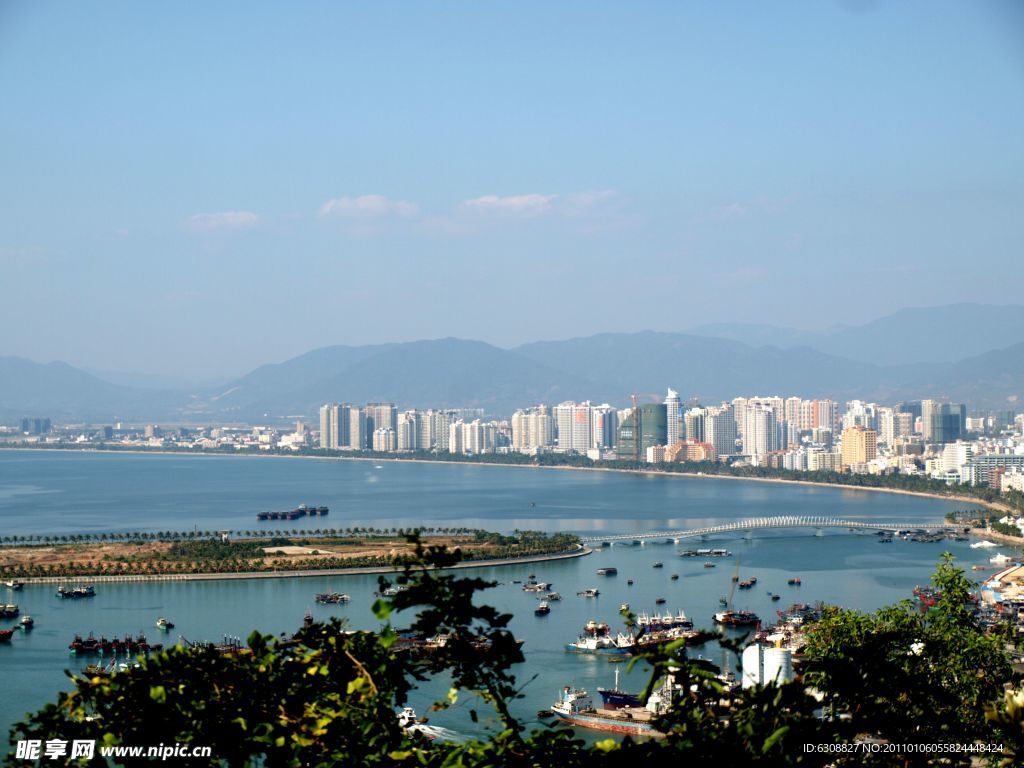 海南三亚湾风光