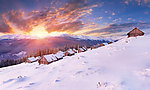 冬季山脉山村雪景
