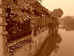河边酒吧