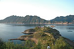 潘家口水库喜峰口水下长城湖中的敌楼