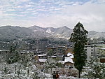 雪山 雪景 下雪的天空