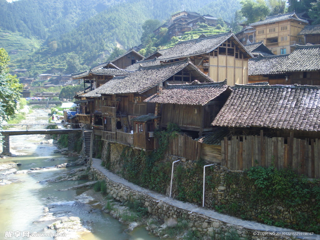 小山村