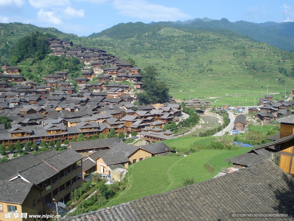 美丽的小山村