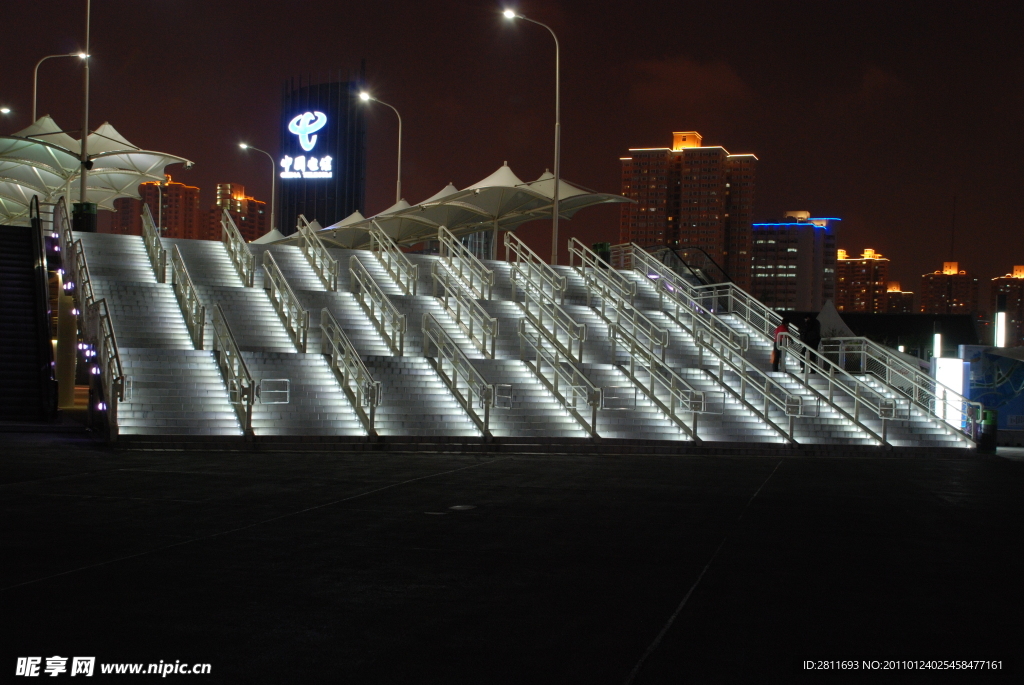 上海浦西高架步桥 LED夜景照明