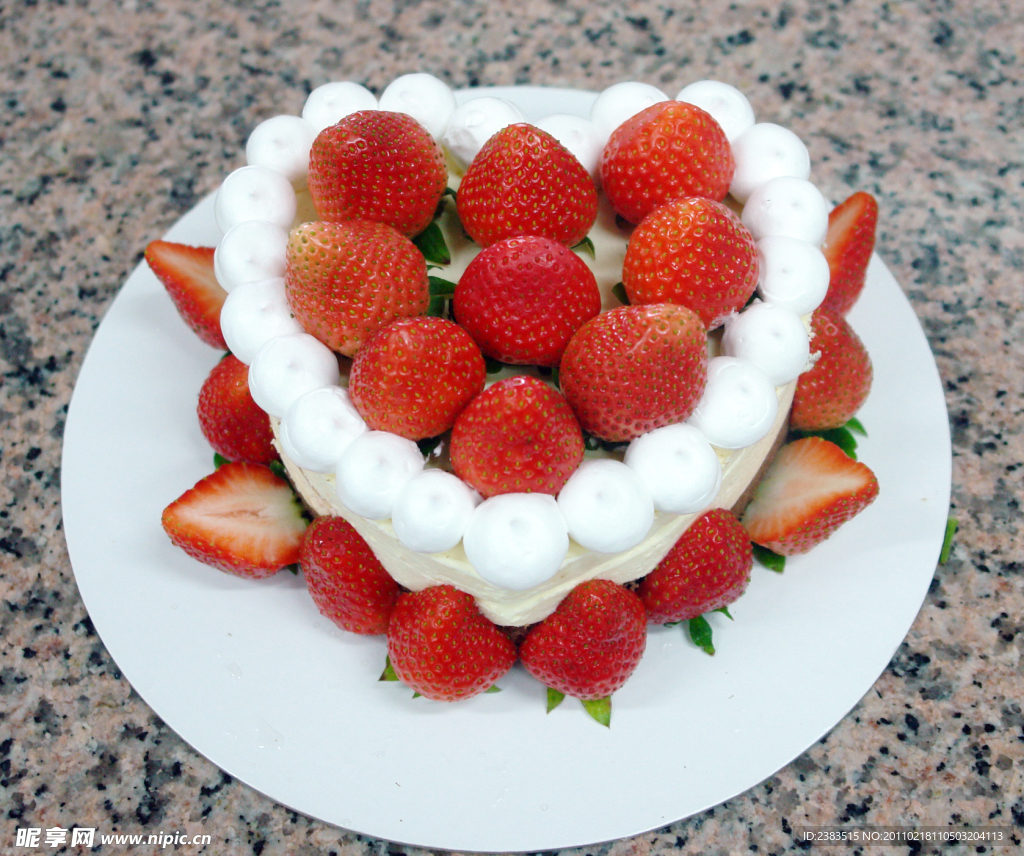 雪莓季蛋糕