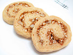 蜂蜜杏仁核桃卷心饼