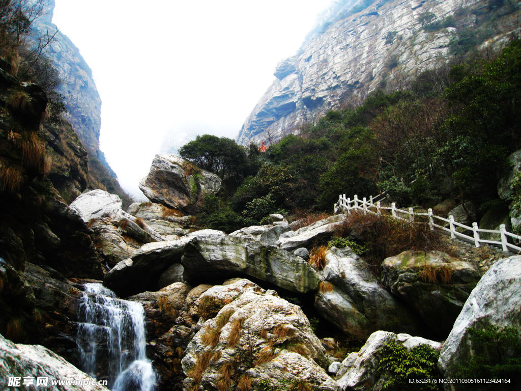 秀美庐山