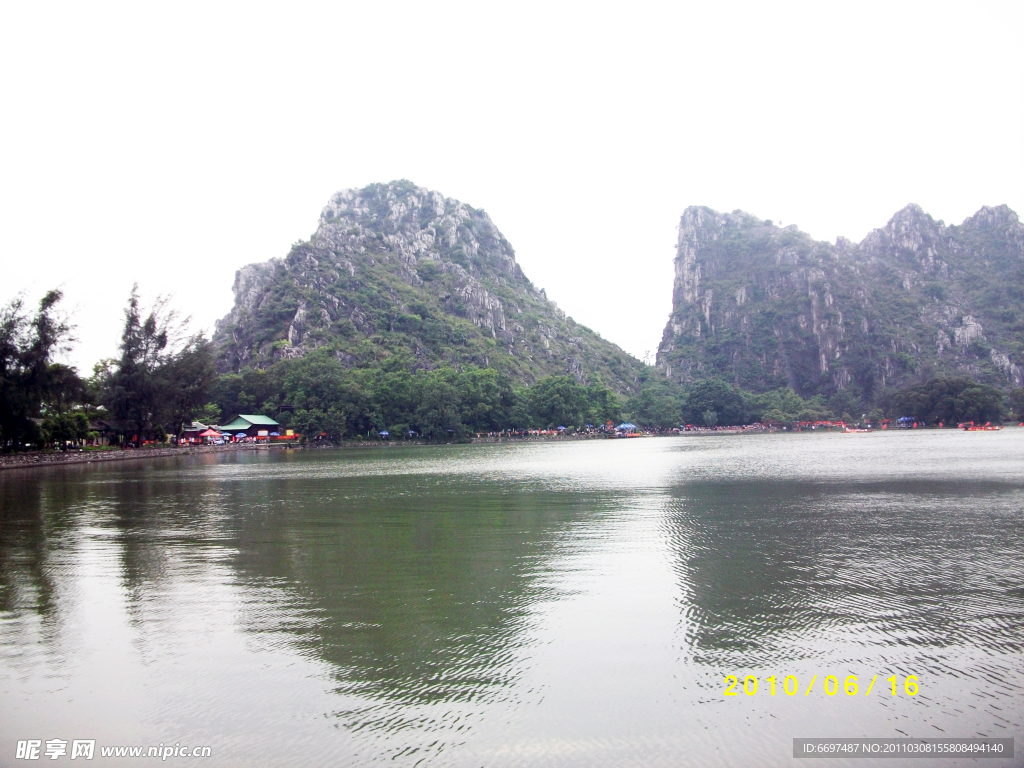 龙珠湖风影