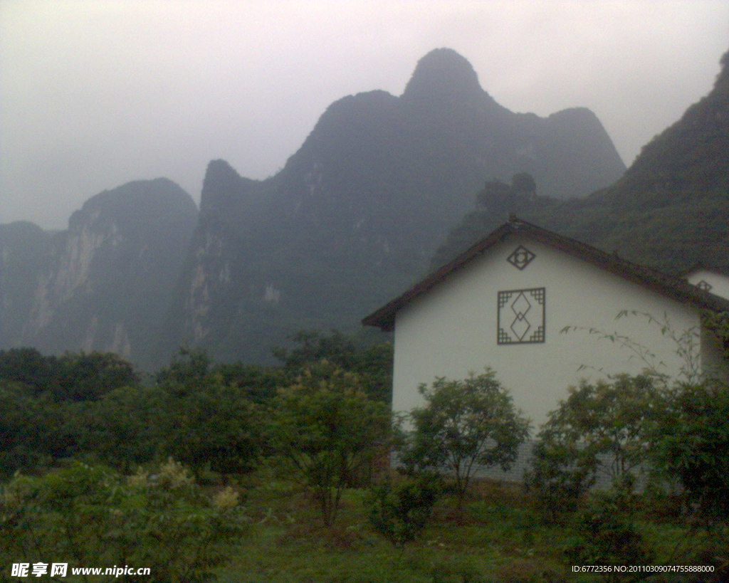 依楼看山