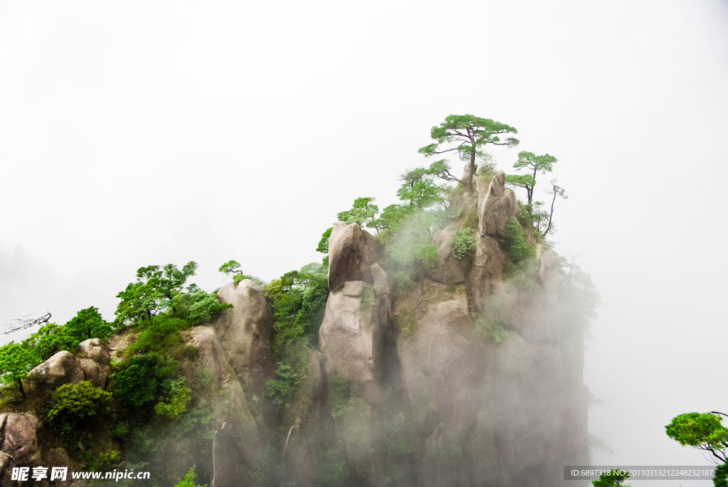 雾锁三清山