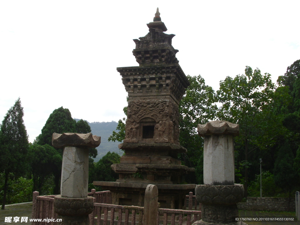 小塔