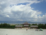 大理寺庙白云