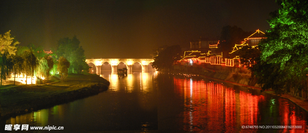 古桥江边夜景