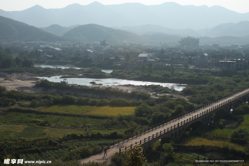 古村之全景 路