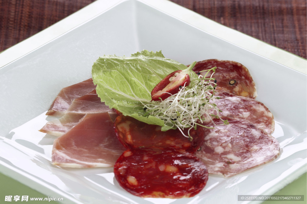 生肉片 香肠