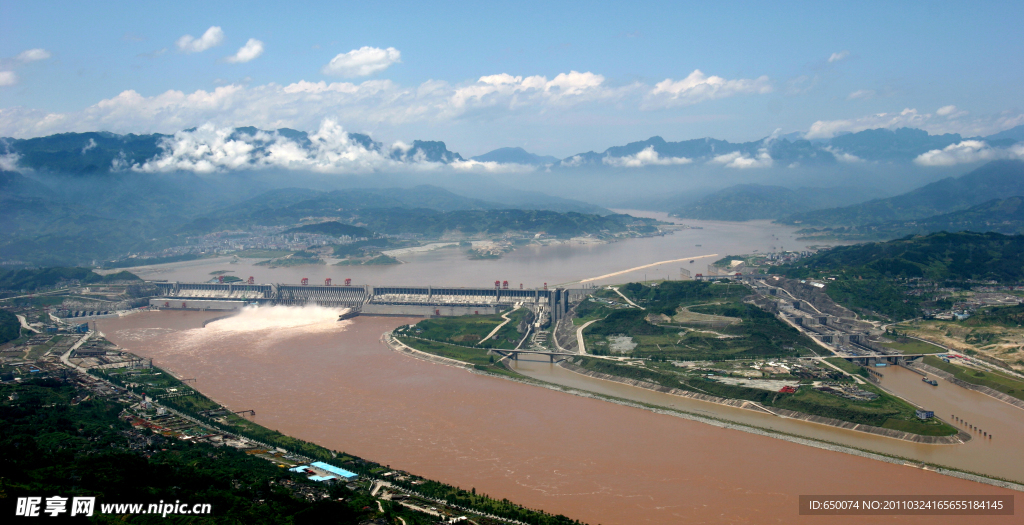 三峡大坝