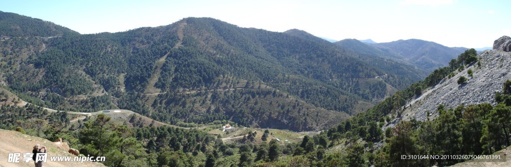 连绵山景