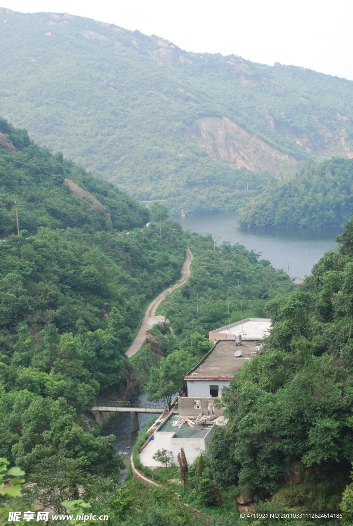水库