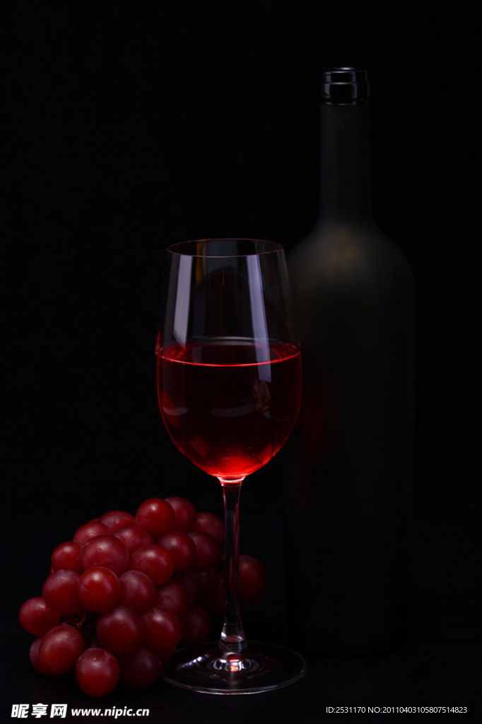 红葡萄酒