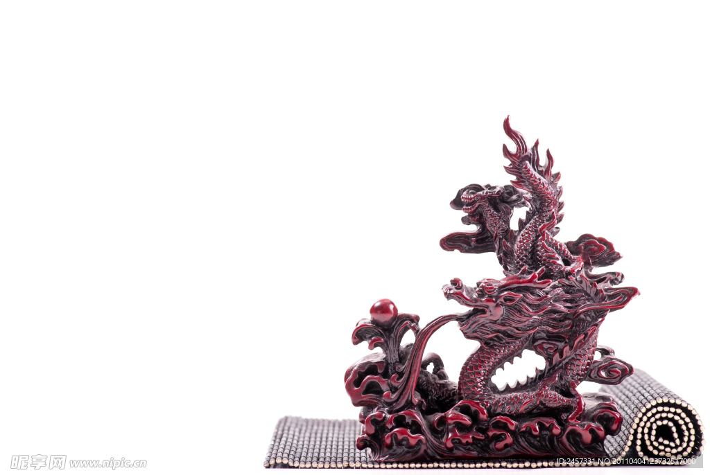 雕塑龙