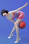 玩球的女人