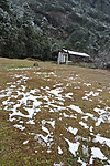 化雪的山脚