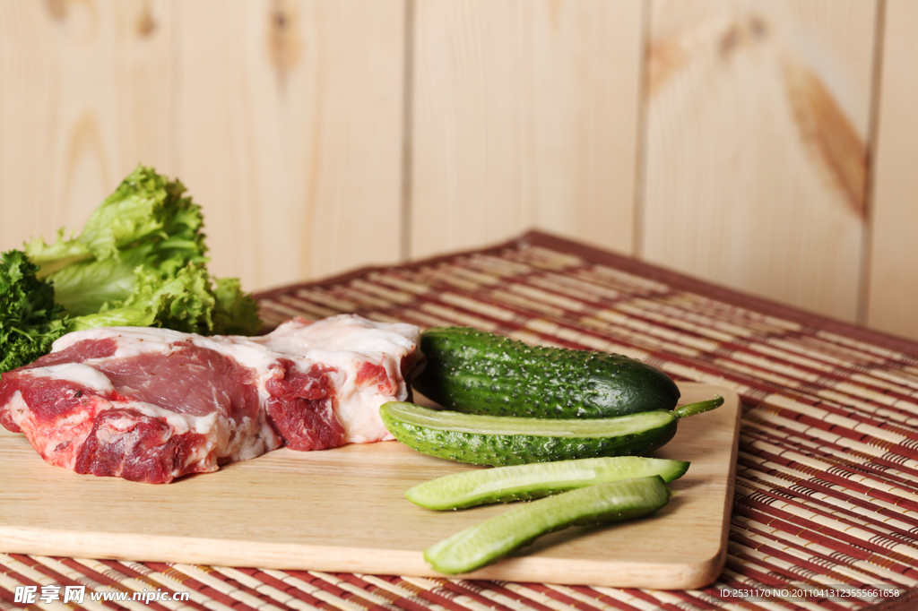 生肉 鲜肉 生肉鲜肉